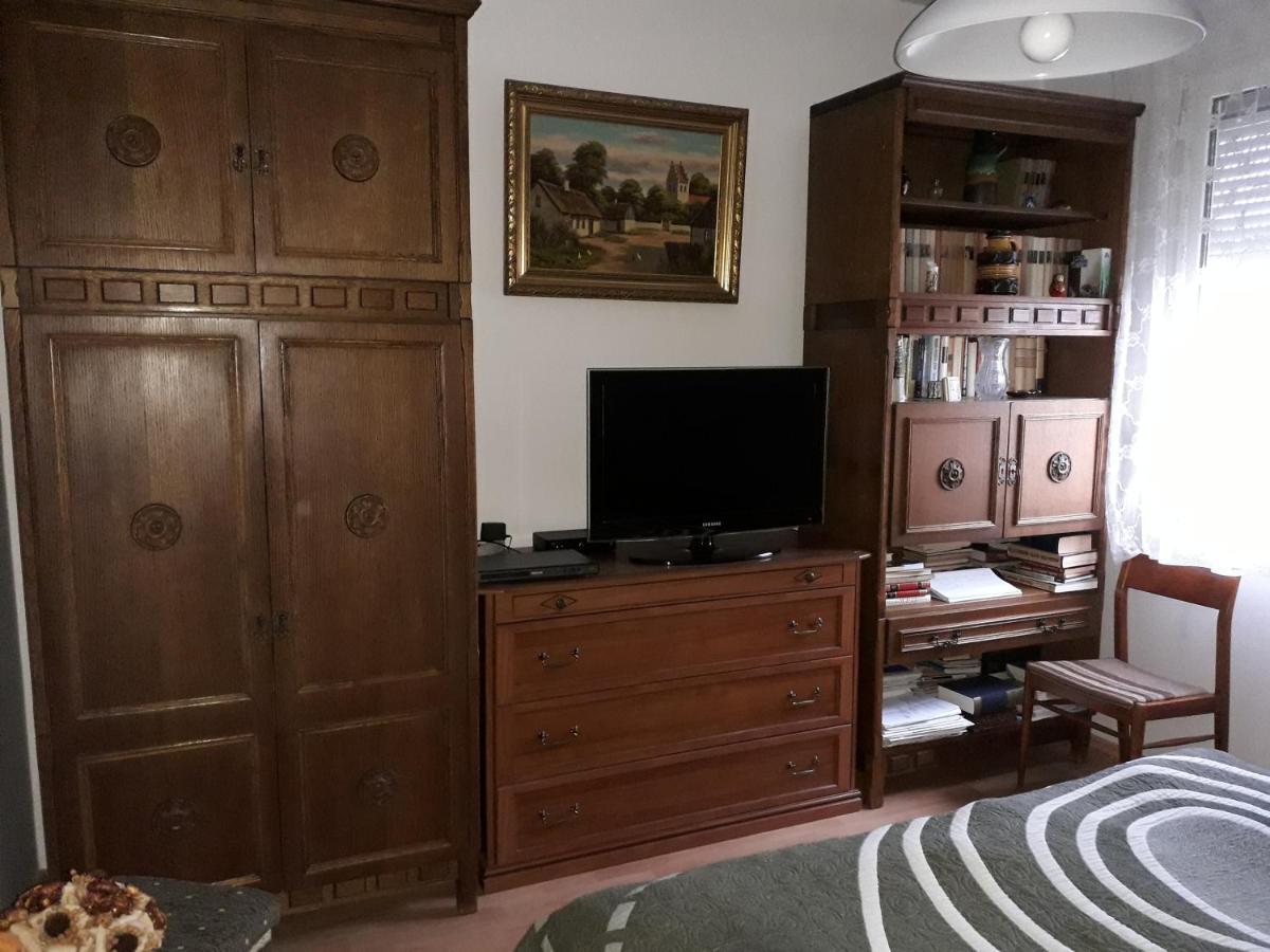 Annika Apartman Эгер Экстерьер фото
