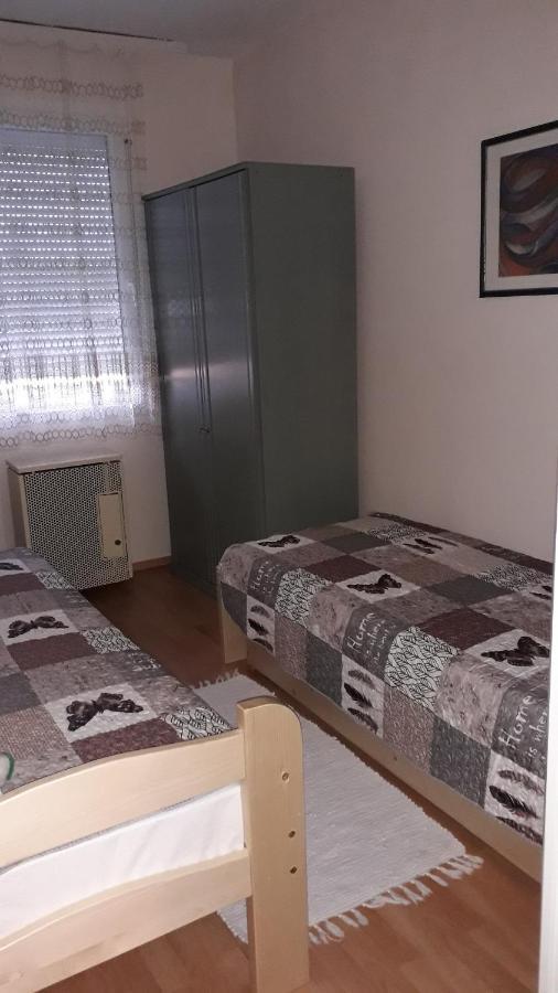 Annika Apartman Эгер Экстерьер фото