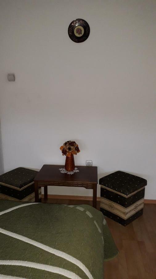 Annika Apartman Эгер Экстерьер фото