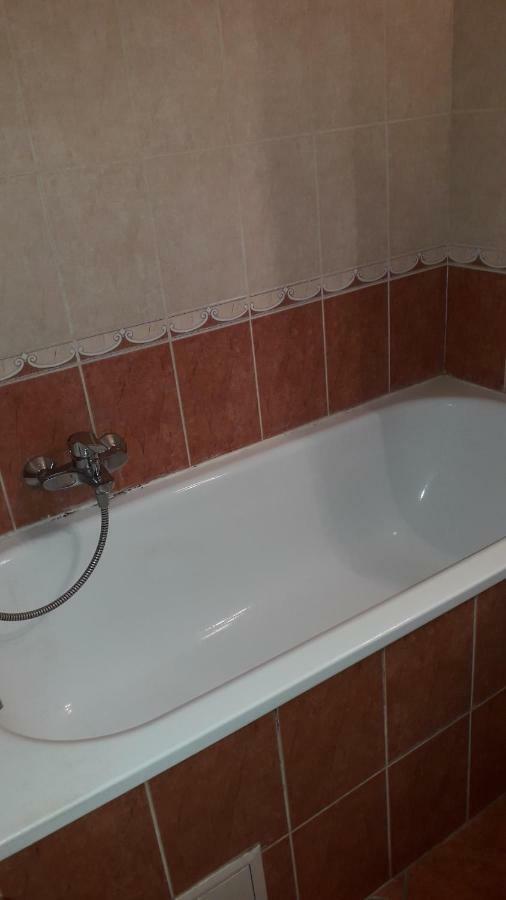 Annika Apartman Эгер Экстерьер фото