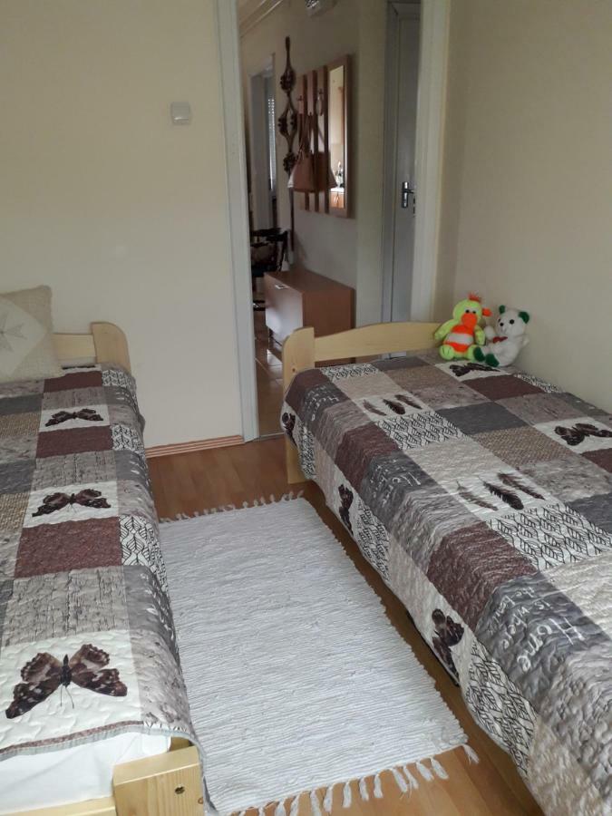 Annika Apartman Эгер Экстерьер фото