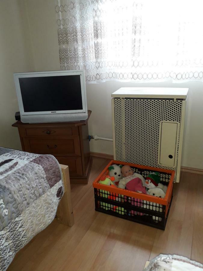 Annika Apartman Эгер Экстерьер фото